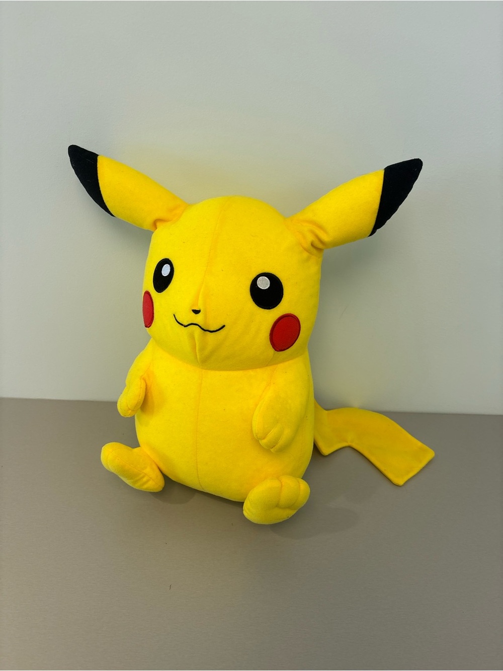 Pokémon Pikachu Plush Stuffed 14 in